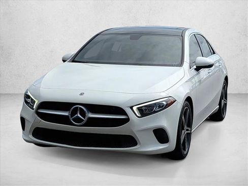 Used 2022 Mercedes-Benz A 220 image 2