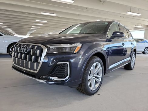 Used 2025 Audi Q7 2.0T Premium Plus w/ Premium Plus Package AWD/4WD image 2