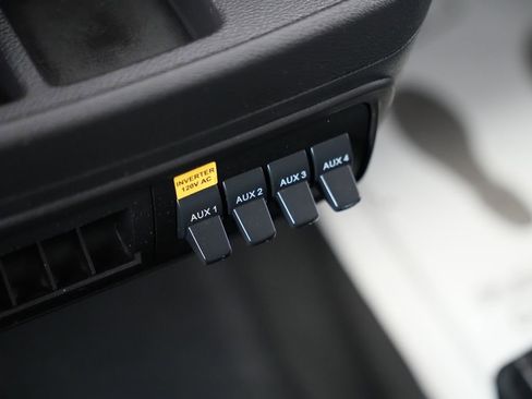 Used 2018 Ford Transit 250 148 Medium Roof RWD image 24