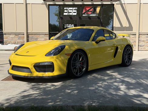 Used 2016 Porsche Cayman GT4 image 1