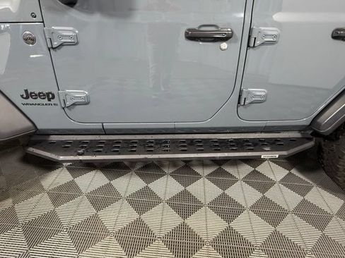 Used 2024 Jeep Wrangler Unlimited Sport AWD/4WD image 4