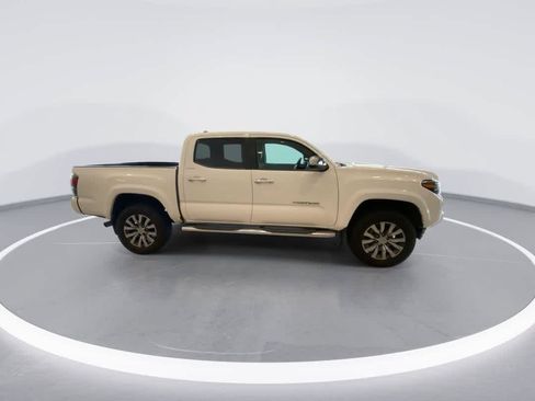 Certified 2023 Toyota Tacoma Limited AWD/4WD image 9