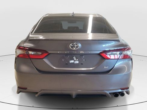 Used 2022 Toyota Camry SE image 6