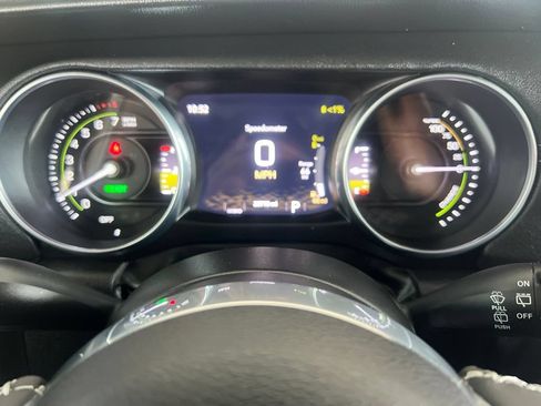 Used 2023 Jeep Wrangler Unlimited Sahara AWD/4WD image 63