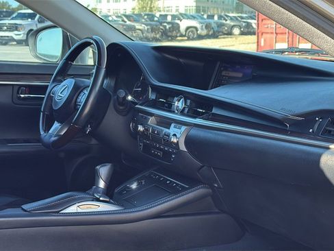Used 2017 Lexus ES 350 image 32