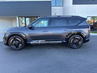 New 2026 Kia EV9 GT-Line video 2