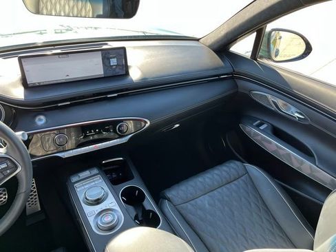 Used 2024 Genesis GV70 3.5T Sport w/ Sport Advanced Package image 15