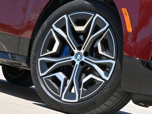 Certified 2025 BMW iX xDrive50 AWD/4WD image 11