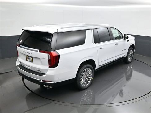 New 2026 GMC Yukon XL Denali image 19