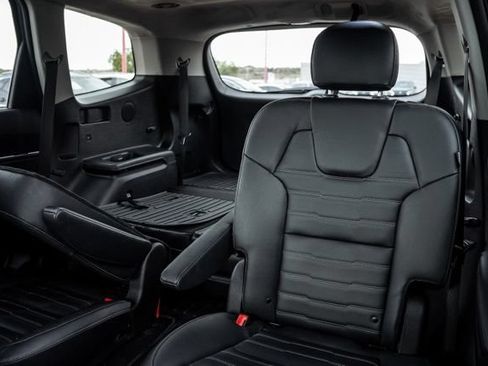 Used 2025 Kia Telluride SX Prestige AWD/4WD image 32