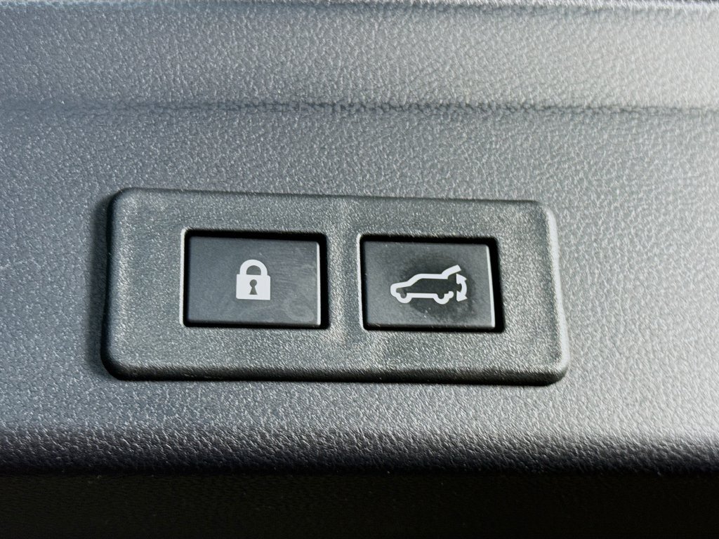 Used 2024 Subaru Ascent Touring AWD/4WD image 32