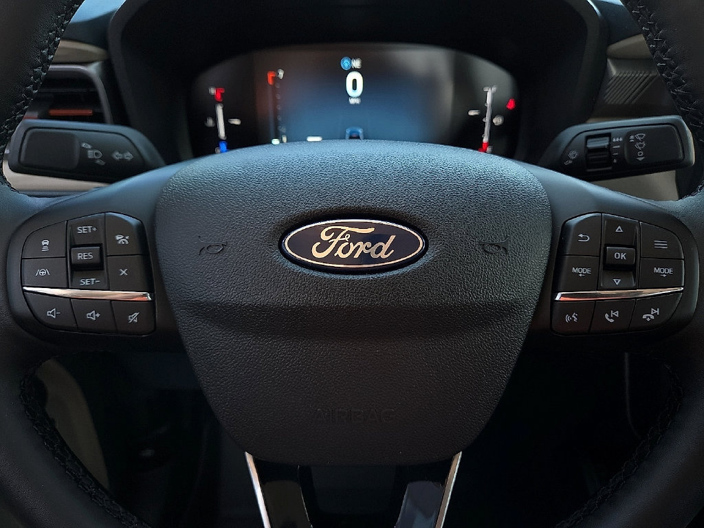 Used 2025 Ford Maverick Lariat w/ 4K Tow Package AWD/4WD image 19
