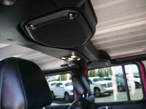 Used 2021 Jeep Wrangler Unlimited Rubicon AWD/4WD image 18