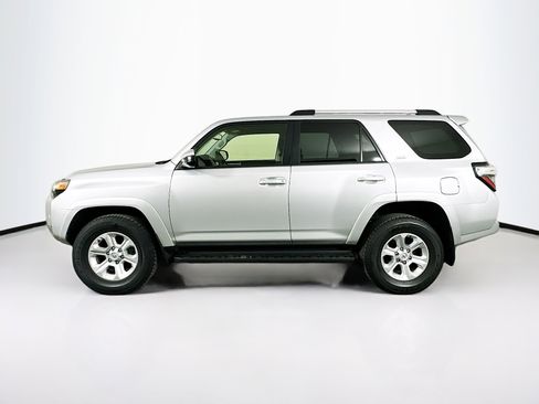 Used 2024 Toyota 4Runner SR5 image 4