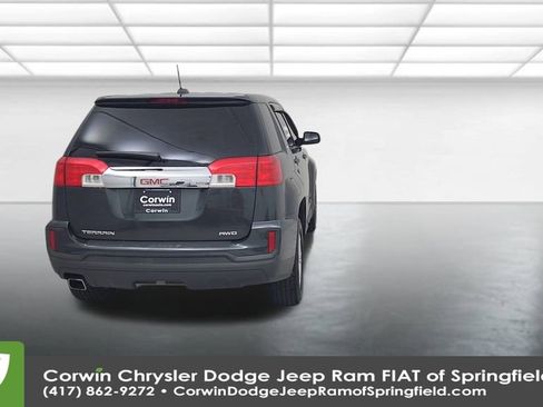 Used 2017 GMC Terrain SLE image 13