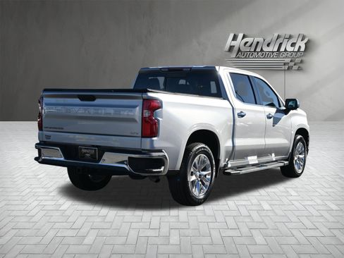 Used 2019 Chevrolet Silverado 1500 LTZ w/ LTZ Convenience Package image 10