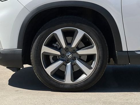 Used 2023 Honda Pilot Elite image 12