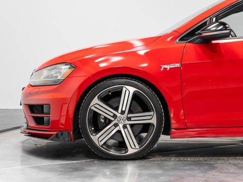 Used 2016 Volkswagen Golf R 4-Door image 34