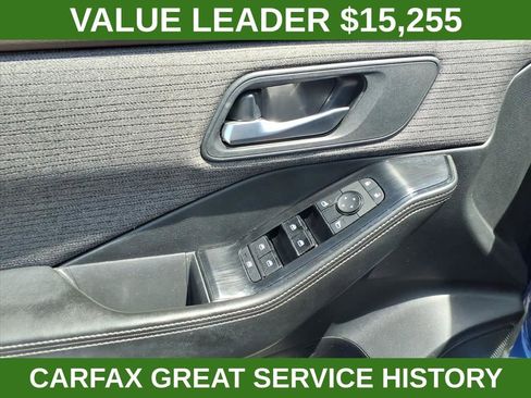 Used 2021 Nissan Rogue SV FWD image 12