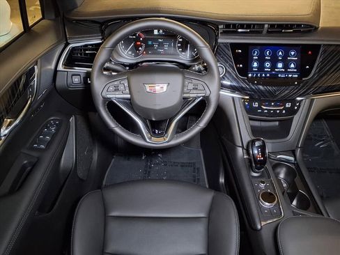 New 2025 Cadillac XT6 Premium Luxury image 11