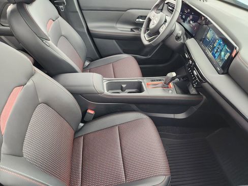 New 2026 Nissan Kicks SR image 11