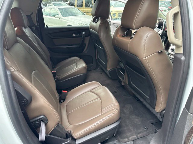 Used 2016 GMC Acadia SLT FWD image 16