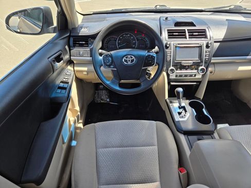 Used 2012 Toyota Camry LE FWD image 17