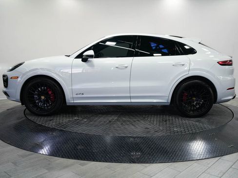Used 2021 Porsche Cayenne GTS AWD/4WD image 4
