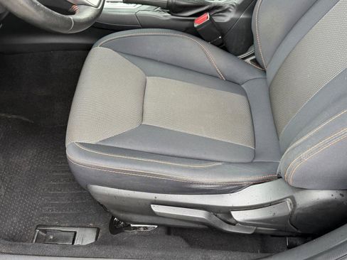Used 2018 Subaru Crosstrek 2.0i Premium AWD/4WD image 16