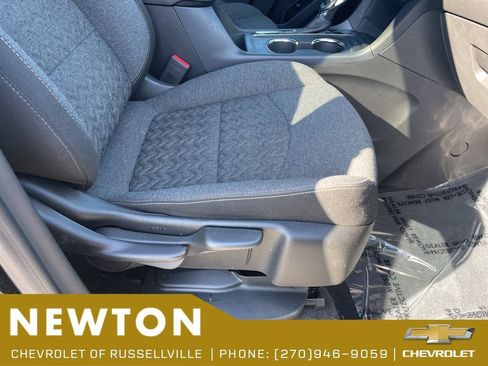 Used 2024 Chevrolet Equinox LT w/ LPO, Floor Liner Package FWD image 23