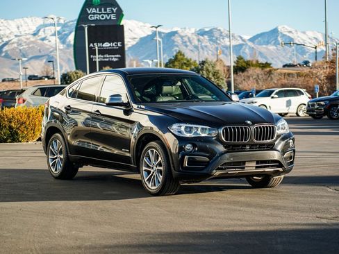 Used 2017 BMW X6 xDrive35i image 3