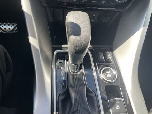 Used 2024 Mitsubishi Eclipse Cross SEL image 16