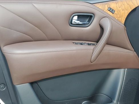 Used 2017 INFINITI QX80 Limited w/ All Season Package AWD/4WD image 21