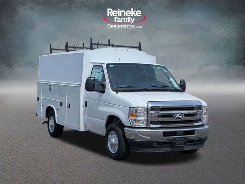 New 2026 Ford E-350 and Econoline 350 Super Duty w/ Power Equipment Group RWD image 3