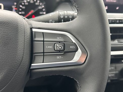 Certified 2025 Jeep Compass Latitude w/ Altitude Special Edition image 20