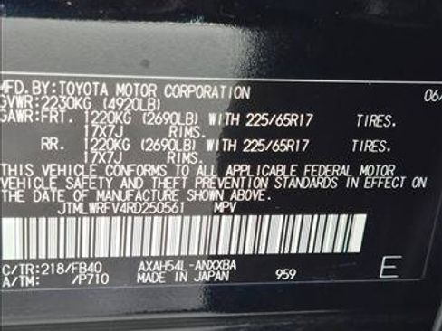 Used 2024 Toyota RAV4 LE AWD/4WD image 24