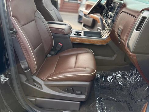 Used 2015 Chevrolet Silverado 1500 High Country w/ High Country Premium Package image 17