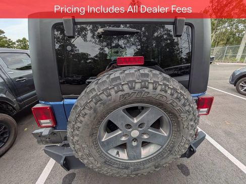 Used 2010 Jeep Wrangler Unlimited Rubicon w/ Trailer Tow Group AWD/4WD image 5