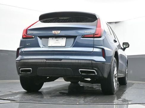 Used 2025 Cadillac XT4 Premium Luxury image 47