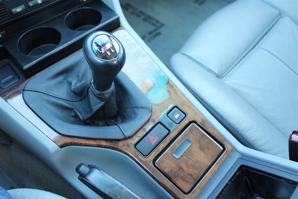 Used 2000 BMW 540i Sedan RWD image 23
