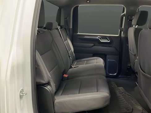 Used 2024 Chevrolet Silverado 2500 LT AWD/4WD image 9