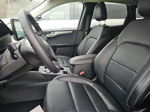 Used 2025 Ford Escape Platinum image 9