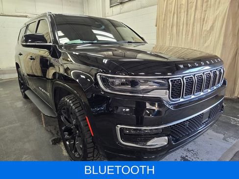 Used 2024 Jeep Wagoneer 4WD w/ Rear Seat Video Group 1 image 4