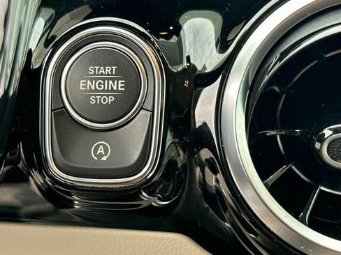 Certified 2022 Mercedes-Benz GLA 250 4MATIC image 26