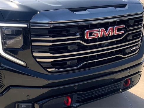 Certified 2023 GMC Sierra 1500 AT4 w/ Technology Package image 29