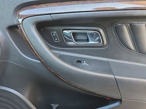 Used 2019 Ford Taurus Limited w/ Driver Assist Package AWD/4WD image 20