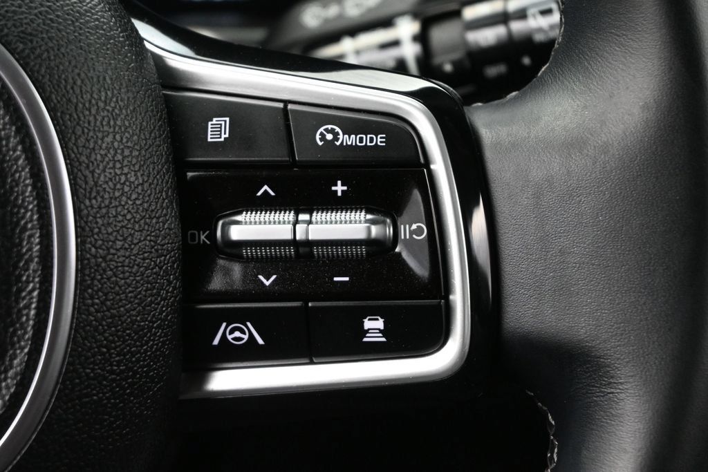 Used 2023 Kia Sorento SX FWD image 8