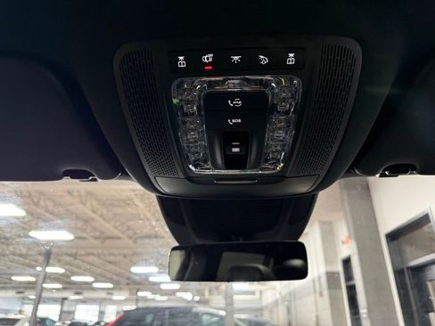 Used 2021 Mercedes-Benz GLS 580 4MATIC image 16