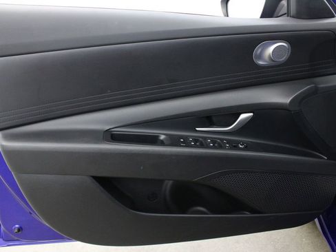 Used 2024 Hyundai Elantra SEL FWD image 17