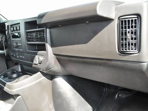 Used 2025 Chevrolet Express 2500 Work Van w/ Driver Convenience Package image 15